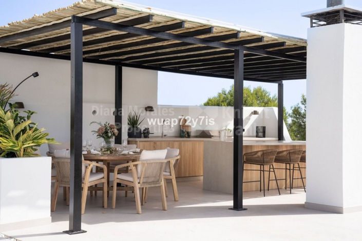 Image No.27-3 Bed Apartment for sale