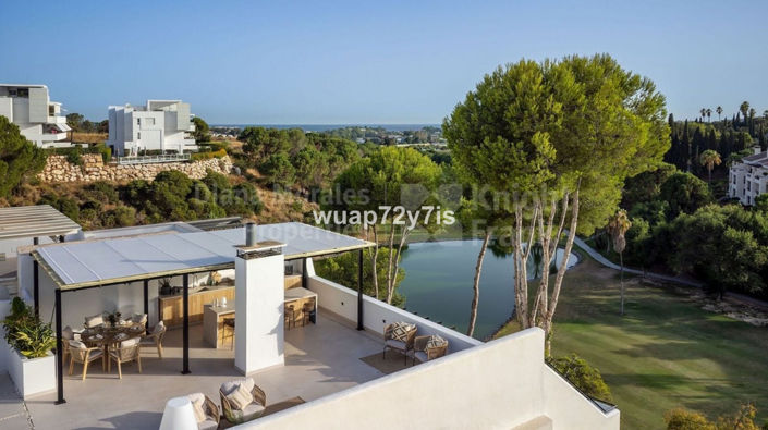 Image No.33-3 Bed Apartment for sale
