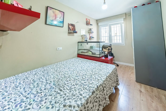 Image No.16-6 Bed Semi-Detached for sale