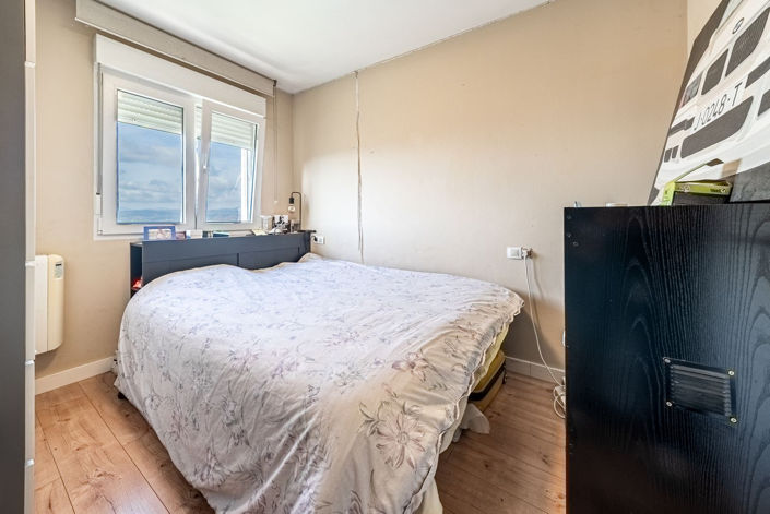 Image No.17-6 Bed Semi-Detached for sale