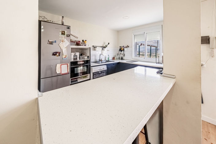 Image No.22-6 Bed Semi-Detached for sale