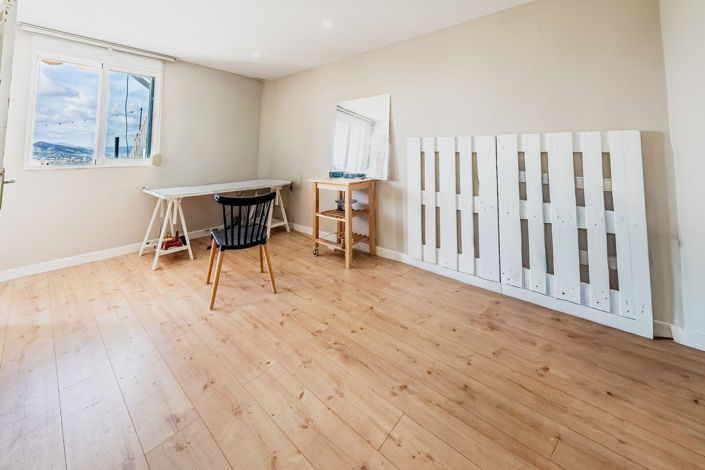 Image No.23-6 Bed Semi-Detached for sale