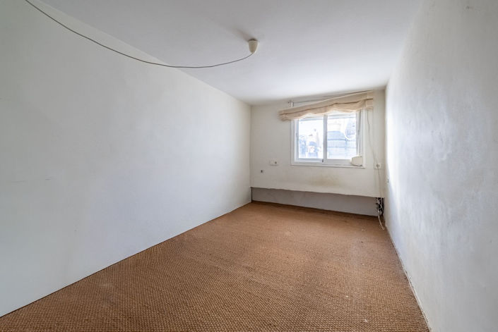 Image No.25-6 Bed Semi-Detached for sale