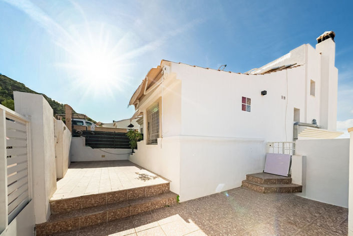 Image No.7-6 Bed Semi-Detached for sale