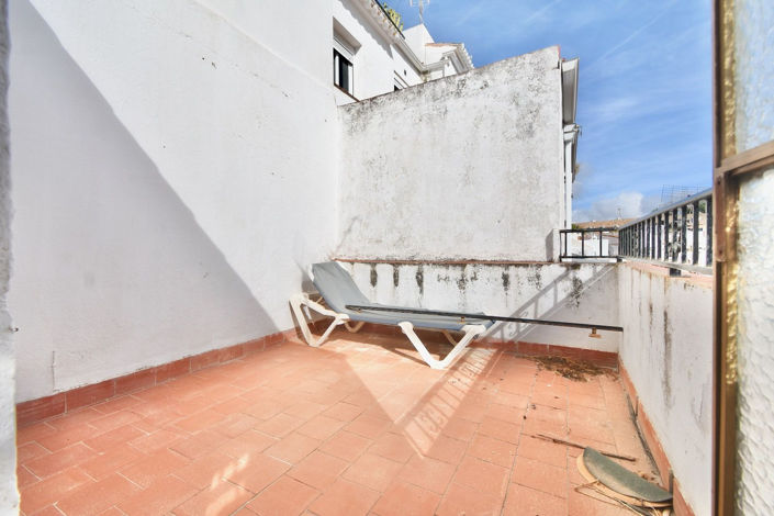 Image No.14-3 Bed Apartment for sale