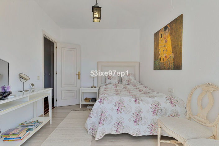 Image No.23-4 Bed Apartment for sale