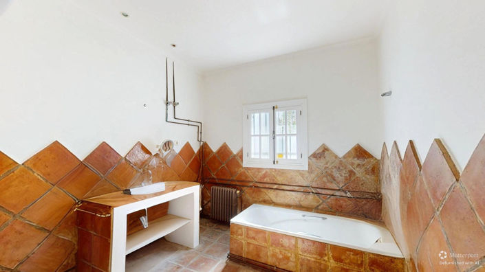 Image No.18-3 Bed Villa for sale