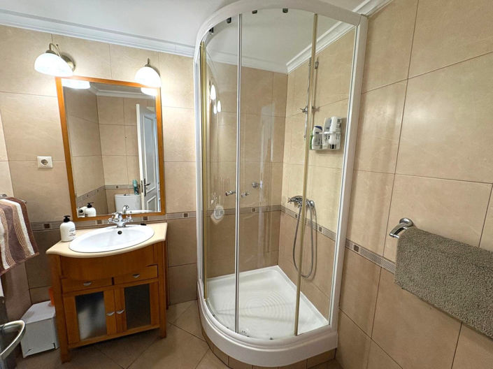 Image No.23-2 Bed Apartment for sale