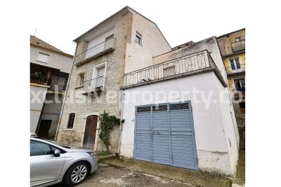 1 - Lucito, Townhouse