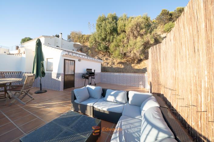 Image No.6-4 Bed Village House for sale