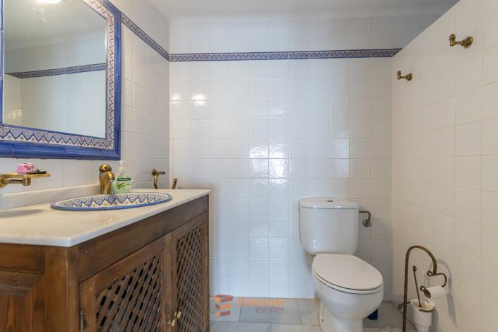 Image No.11-4 Bed Village House for sale