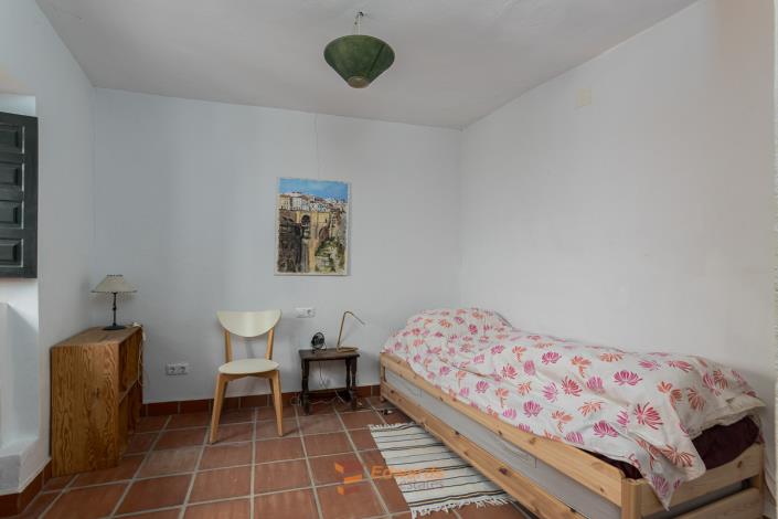 Image No.15-4 Bed Village House for sale