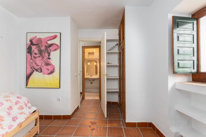 Image No.16-4 Bed Village House for sale