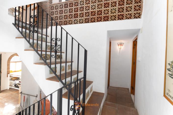 Image No.18-4 Bed Village House for sale