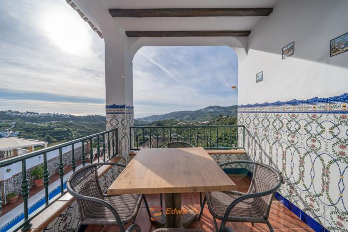 Image No.24-2 Bed Villa / Detached for sale