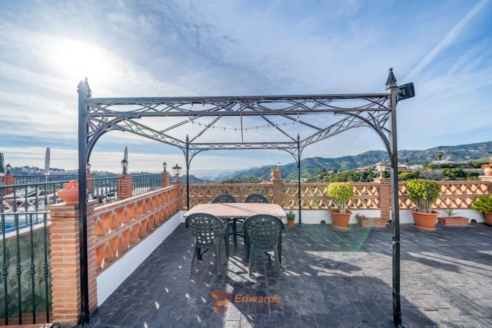 Image No.25-2 Bed Villa / Detached for sale