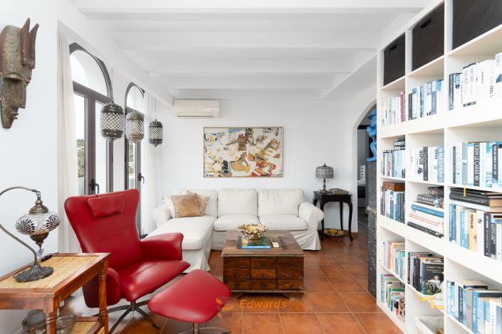 Image No.10-2 Bed Apartment for sale