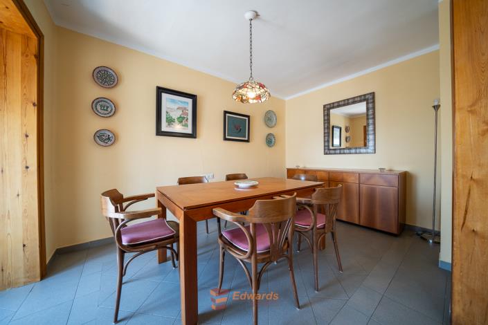 Image No.11-4 Bed House for sale