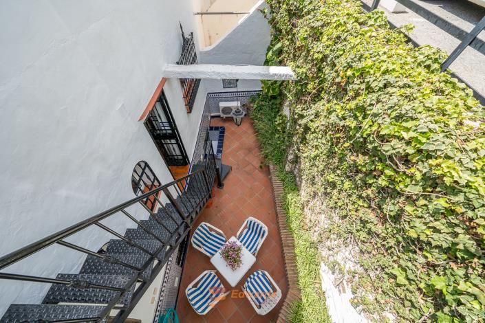 Image No.18-4 Bed House for sale