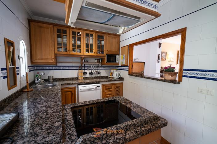 Image No.34-4 Bed House for sale