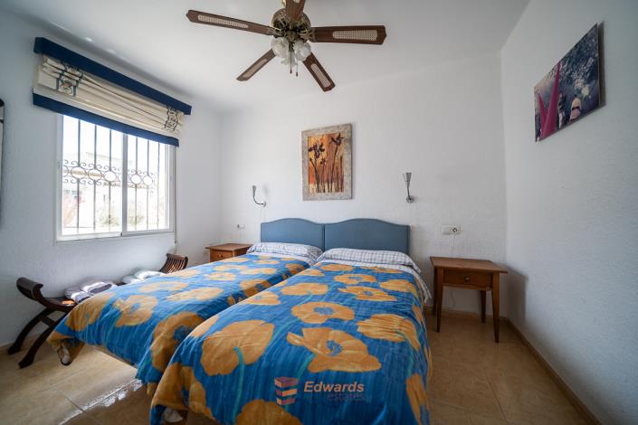 Image No.38-4 Bed House for sale