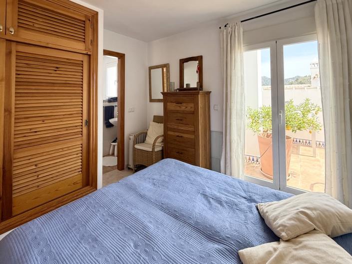 Image No.26-3 Bed Penthouse for sale