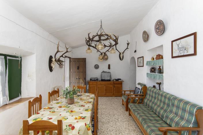 Image No.9-2 Bed Cortijo for sale