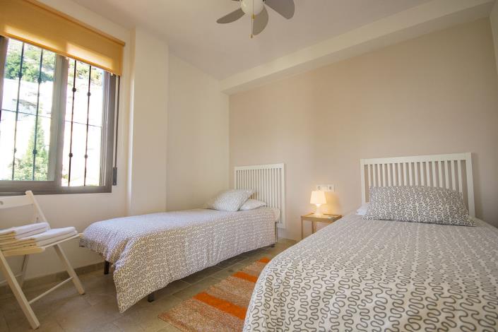 Image No.20-3 Bed Apartment for sale