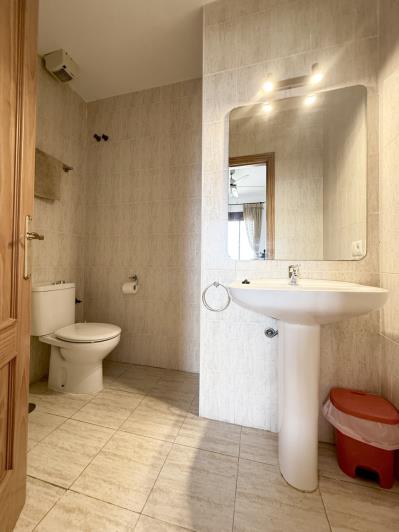 Image No.28-2 Bed Apartment for sale