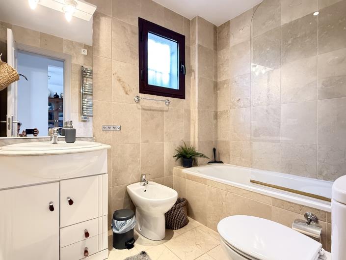 Image No.22-2 Bed Apartment for sale
