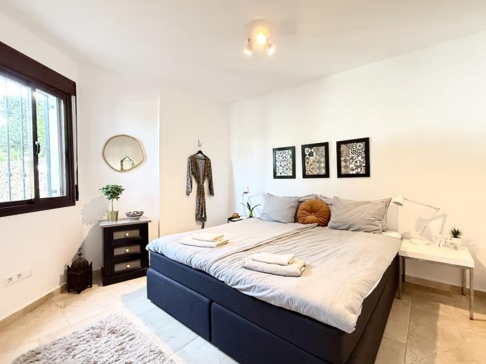 Image No.26-2 Bed Apartment for sale