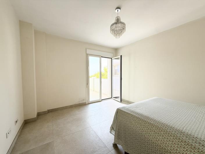 Image No.22-3 Bed Chalet for sale