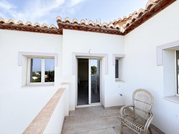 Image No.46-3 Bed Chalet for sale