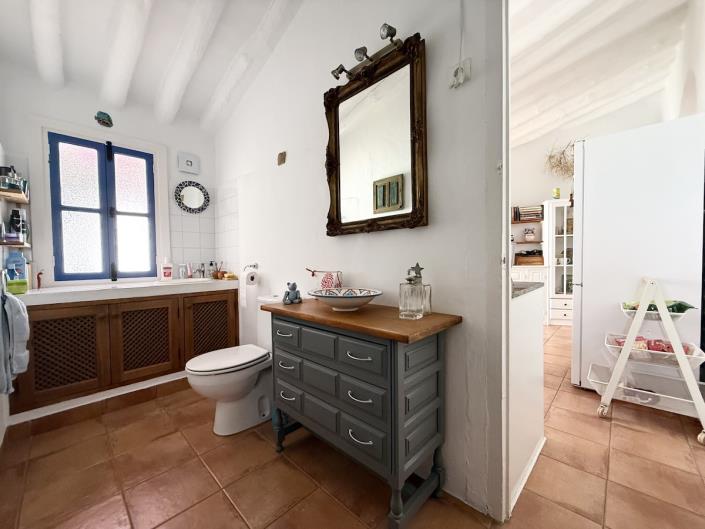 Image No.23-2 Bed Country House for sale