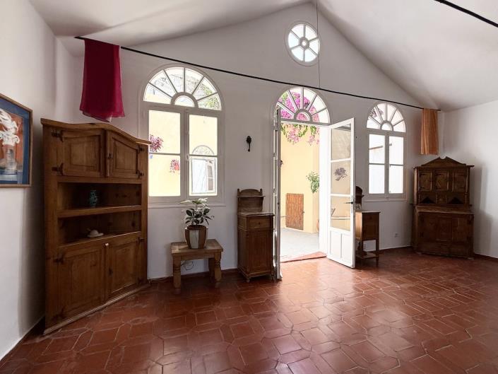 Image No.25-2 Bed Country House for sale
