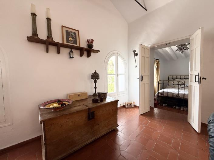 Image No.28-2 Bed Country House for sale