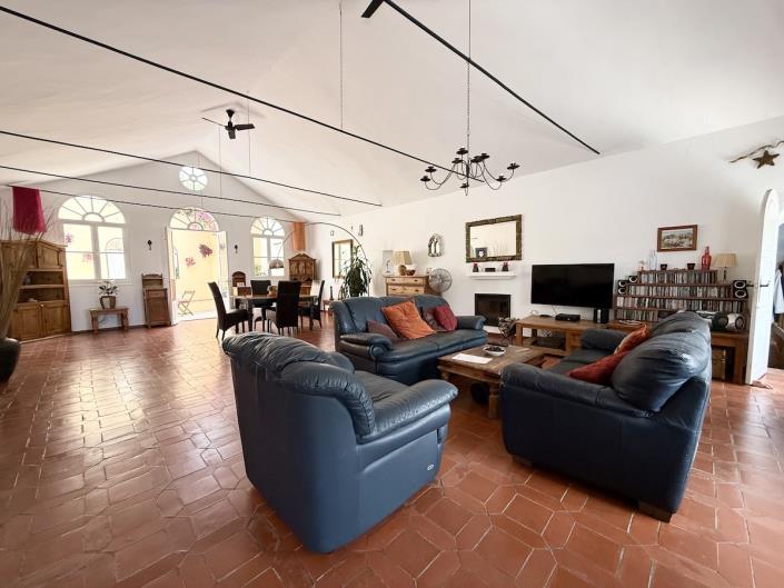 Image No.30-2 Bed Country House for sale
