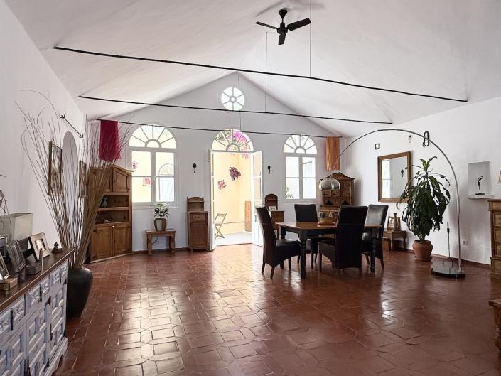 Image No.31-2 Bed Country House for sale