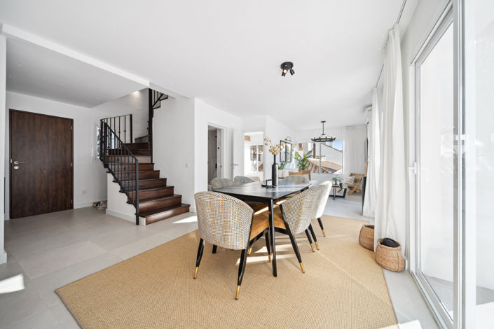 Image No.13-3 Bed Property for sale