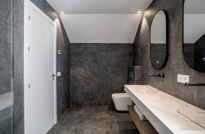 Image No.28-3 Bed Property for sale