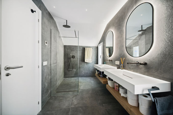 Image No.25-3 Bed Property for sale