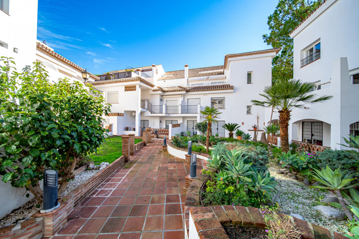 Image No.43-3 Bed Property for sale