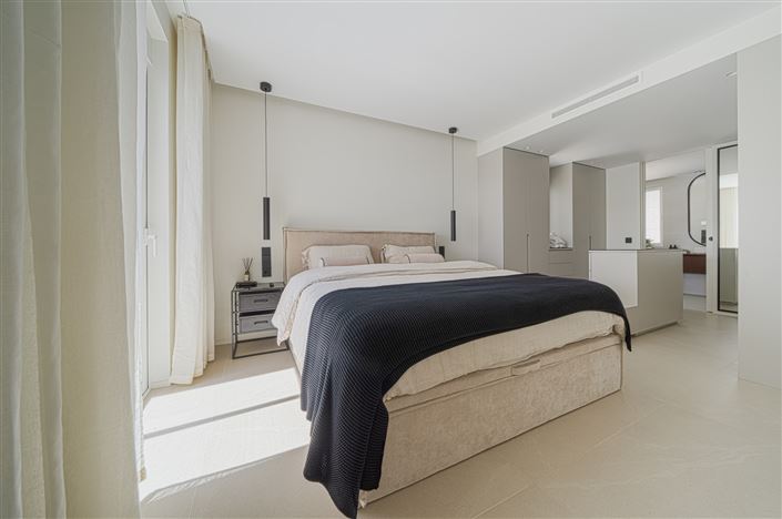 Image No.12-3 Bed Apartment for sale