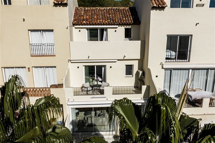 Image No.34-3 Bed Property for sale