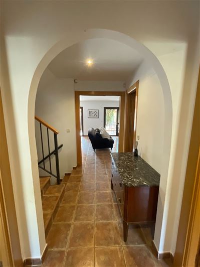 Image No.10-4 Bed House for sale