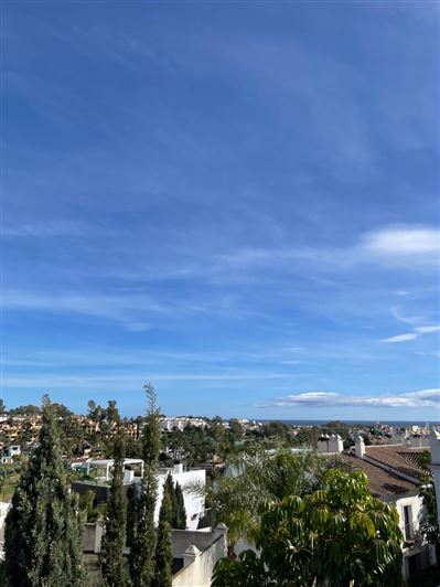 Image No.12-4 Bed House for sale