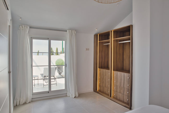 Image No.15-3 Bed Apartment for sale