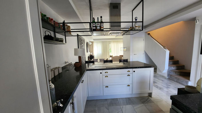 Image No.8-3 Bed Duplex for sale