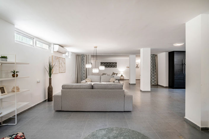 Image No.9-3 Bed Villa for sale