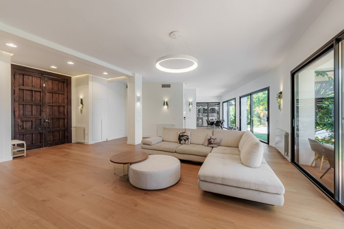 Image No.5-5 Bed Villa for sale